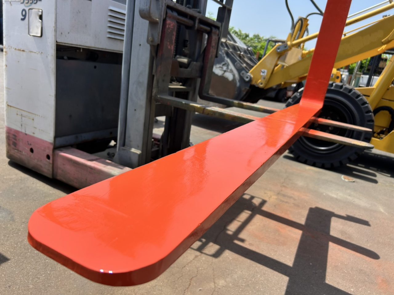 フォークリフト 長ツメ 塗装